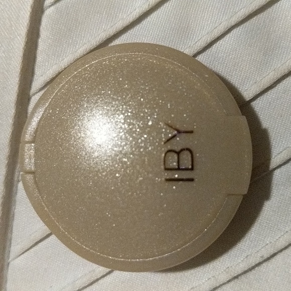 NWT IBY "Enlighten" Eyeshadow - Picture 3 of 4